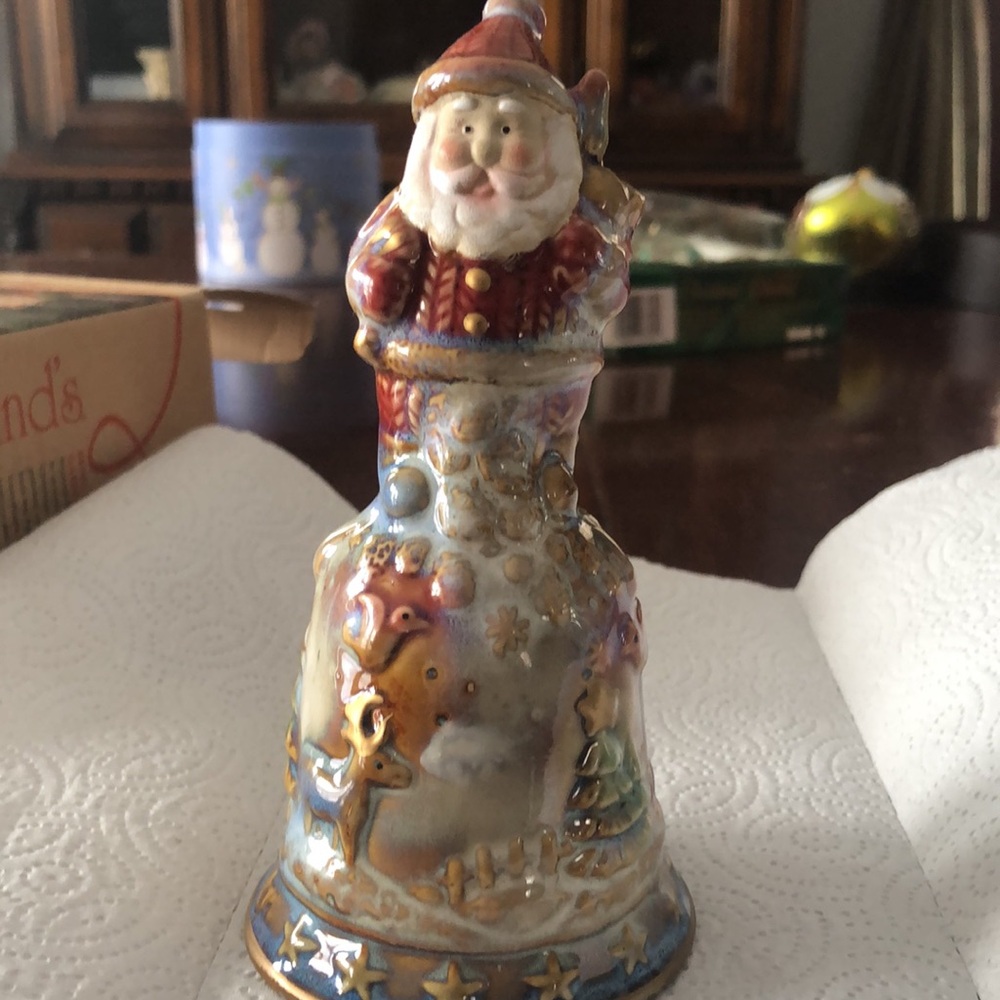 Kirkland’s Potter’s Garden Santa Bell Collectible with box